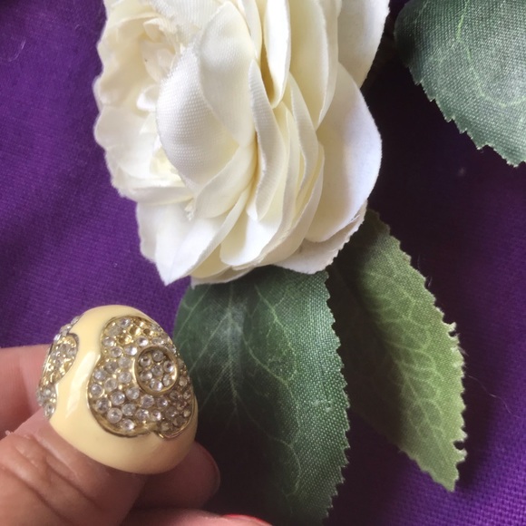 Ring - Picture 4 of 4